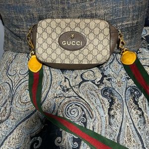 Gucci bag bought last year worn a few times!